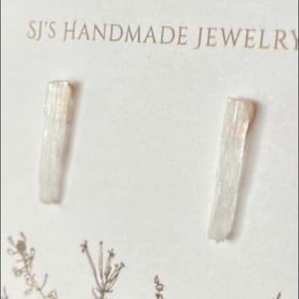 NWT Selenite Blade Crystal Stud Earrings - Picture 7 of 9